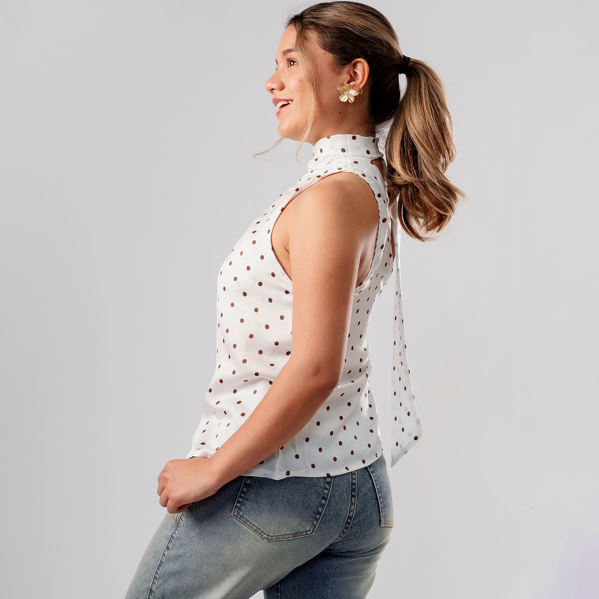 Blusa Greta Cuello Halter Asimétrico Polka Dots