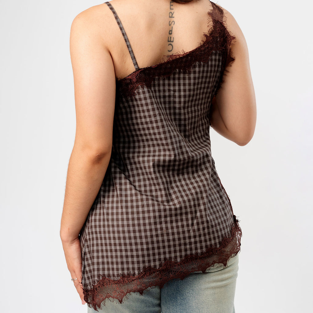 Blusa Asimétrica Violeta con Blonda Marrón